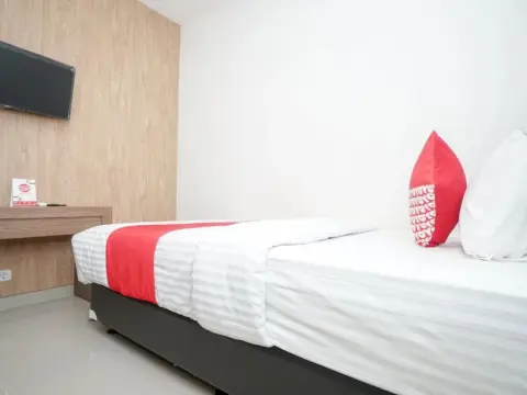 Lawang 15 Syariah by Oyo Rooms - Photo 3