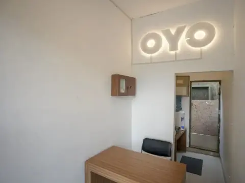 Lawang 15 Syariah by Oyo Rooms - Photo 1