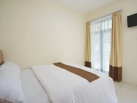 Lina Cottage Senggigi - Photo 2