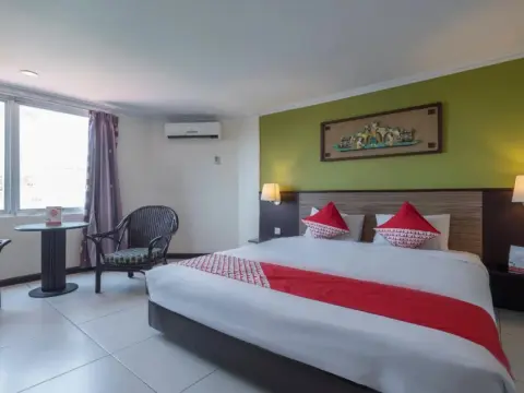 Losari Hotel Metro Makassar - Photo 3