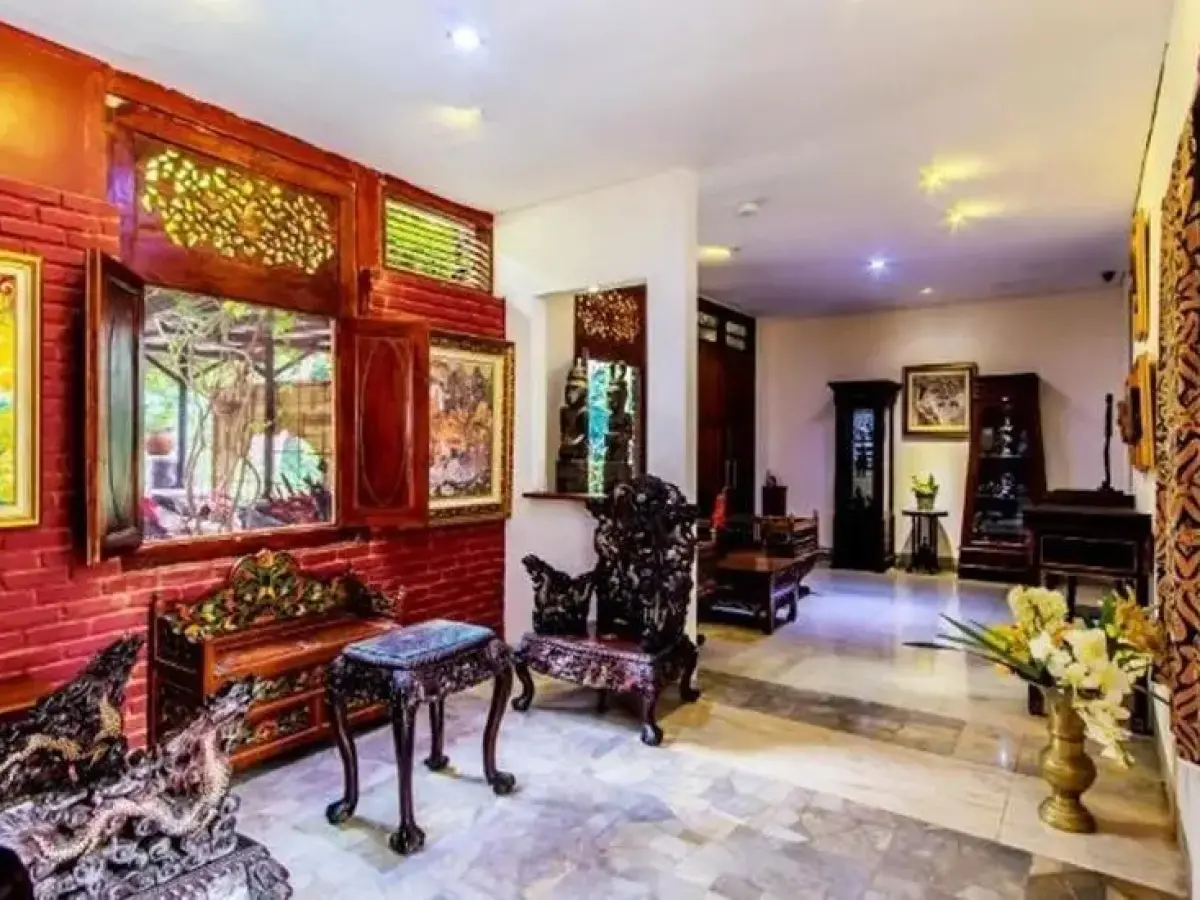 Lotus Art & Garden Hotel