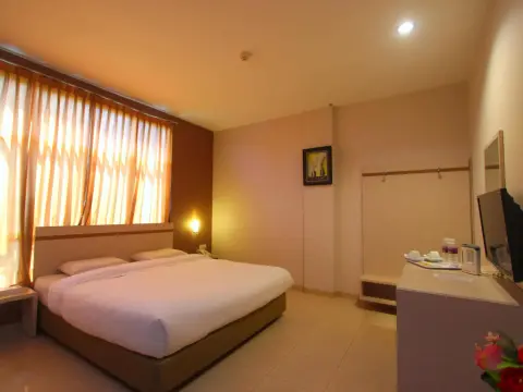 Lovina Inn Penuin Hotel - Photo 3