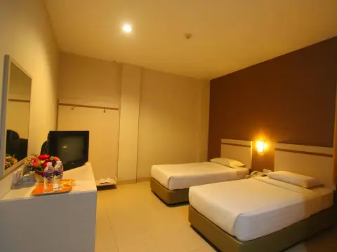 Lovina Inn Penuin Hotel - Photo 4