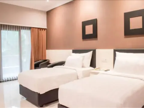 Luminor Hotel Jember by WH - фото 2