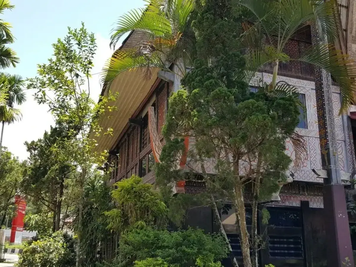 Madarana Hotel