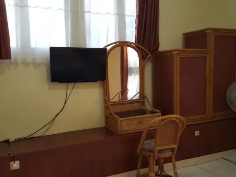 Madarana Hotel - Photo 3