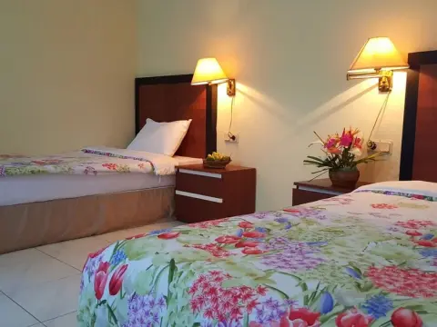 Madarana Hotel - Photo 4