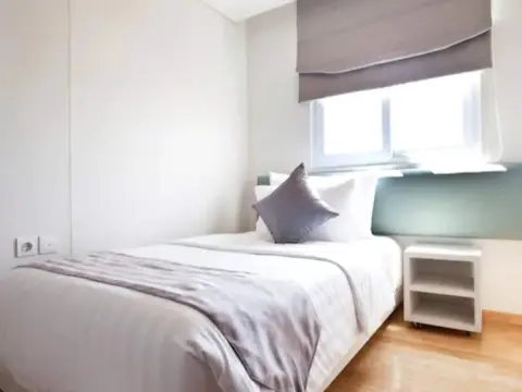 MG Suites Hotel Semarang - Photo 4