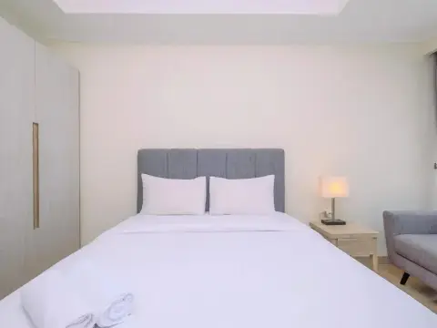Nice And Cozy Studio At Menteng Park Apartment - Photo 2