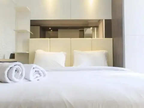 Nice And Fancy Studio Room At Menteng Park Apartment - Photo 3