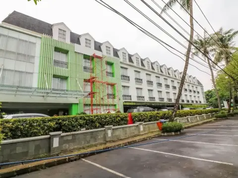 NIDA Rooms Tebet Pancoran Statue Dukuh Patra Raya - Photo 1