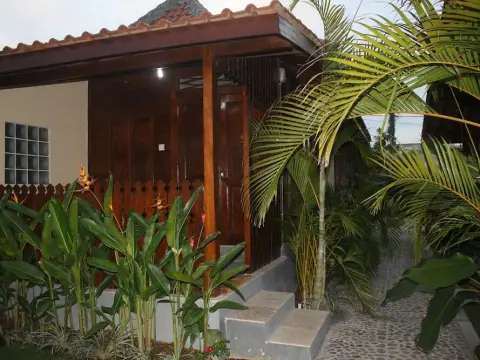 Nida Rooms Ubud Raya Mas at Taman Harum Cottages - Photo 1