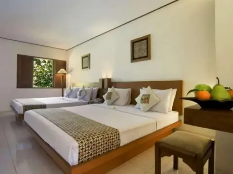Nyiur Indah Beach Hotel - Photo 3