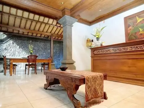 Nyoman Karsa Bungalow - Photo 2