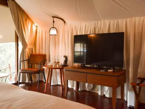Oak Tree Glamping Resort - Photo 1