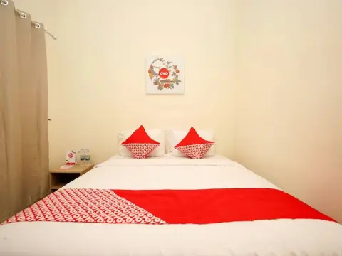 Oyo 1018 Penginapan Darma Ii - Foto 3
