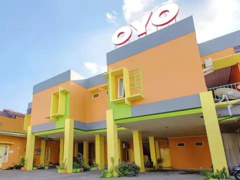 Oyo 1058 Paramon Mancasan - Photo 1