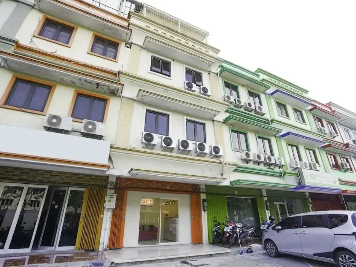 OYO 1091 Ace Business Hotel Galaxy Syariah