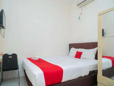 OYO 1293 Dei Residence Arjosari - Photo 2