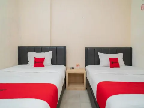 OYO 1293 Dei Residence Arjosari - Photo 4