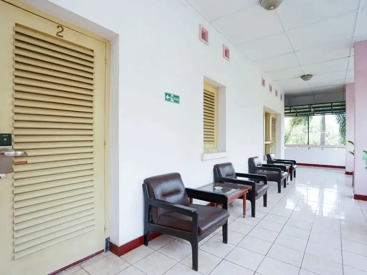 OYO 1346 Sinergi Hotel Gresik