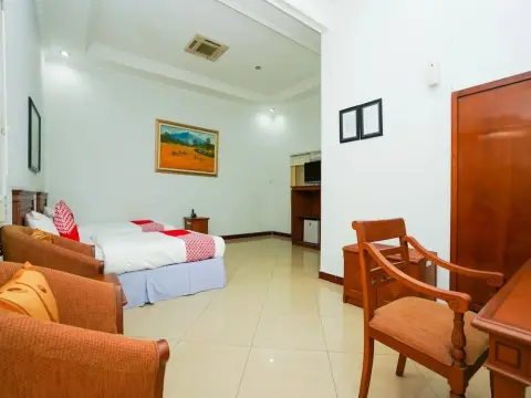 OYO 1346 Sinergi Hotel Gresik - Photo 2