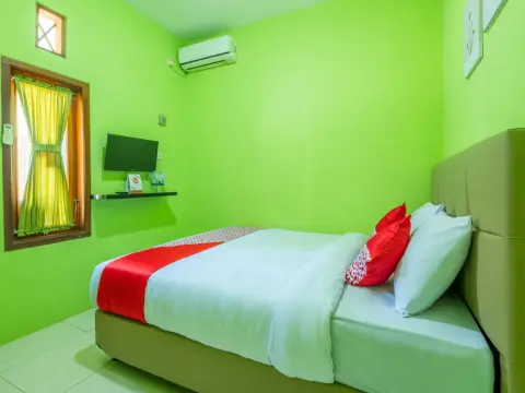 OYO 1399 Cemara Residence Syariah - Photo 3