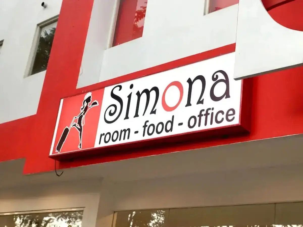 Oyo 1489 Simona Hotel