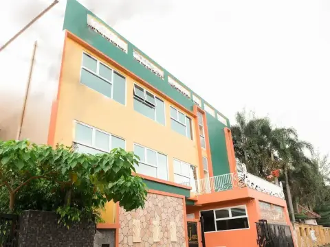 OYO 149 Alpha Kostel Syariah - Photo 1