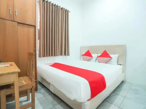 OYO 150 Harmoni Residence - Photo 2