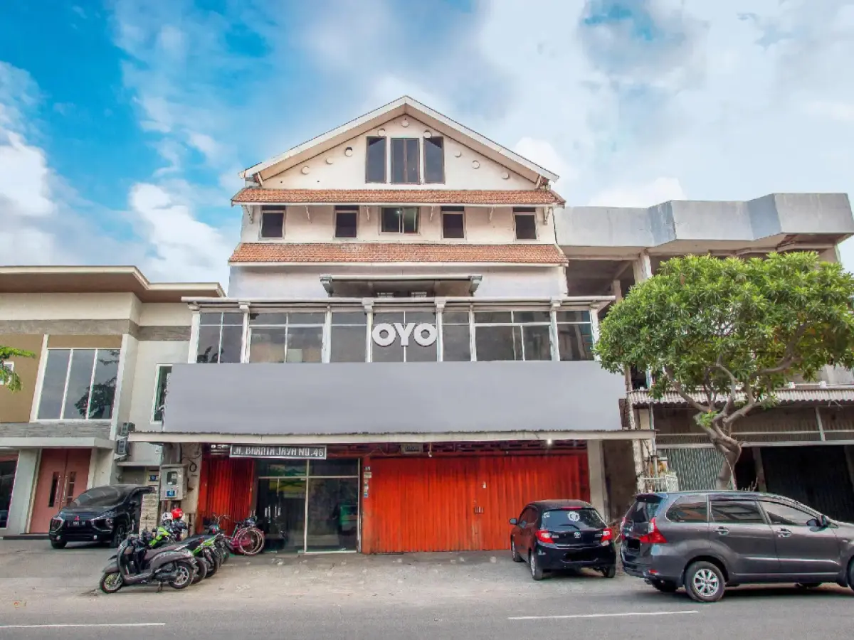 OYO 164 Ang's Residence