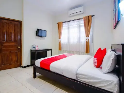 Oyo 1650 Griya Joglo Homestay - Photo 4