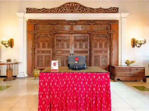 Oyo 1650 Griya Joglo Homestay - Photo 1