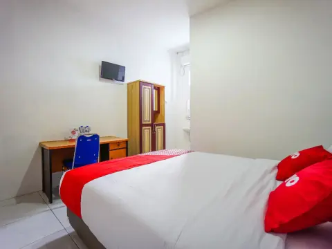 OYO 1693 Edward Residence Malalayang - Photo 3