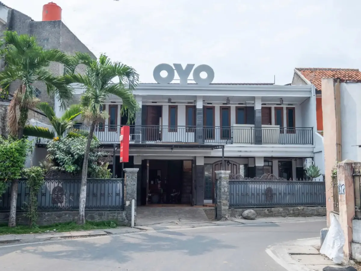 OYO 1859 Rancabali Residence