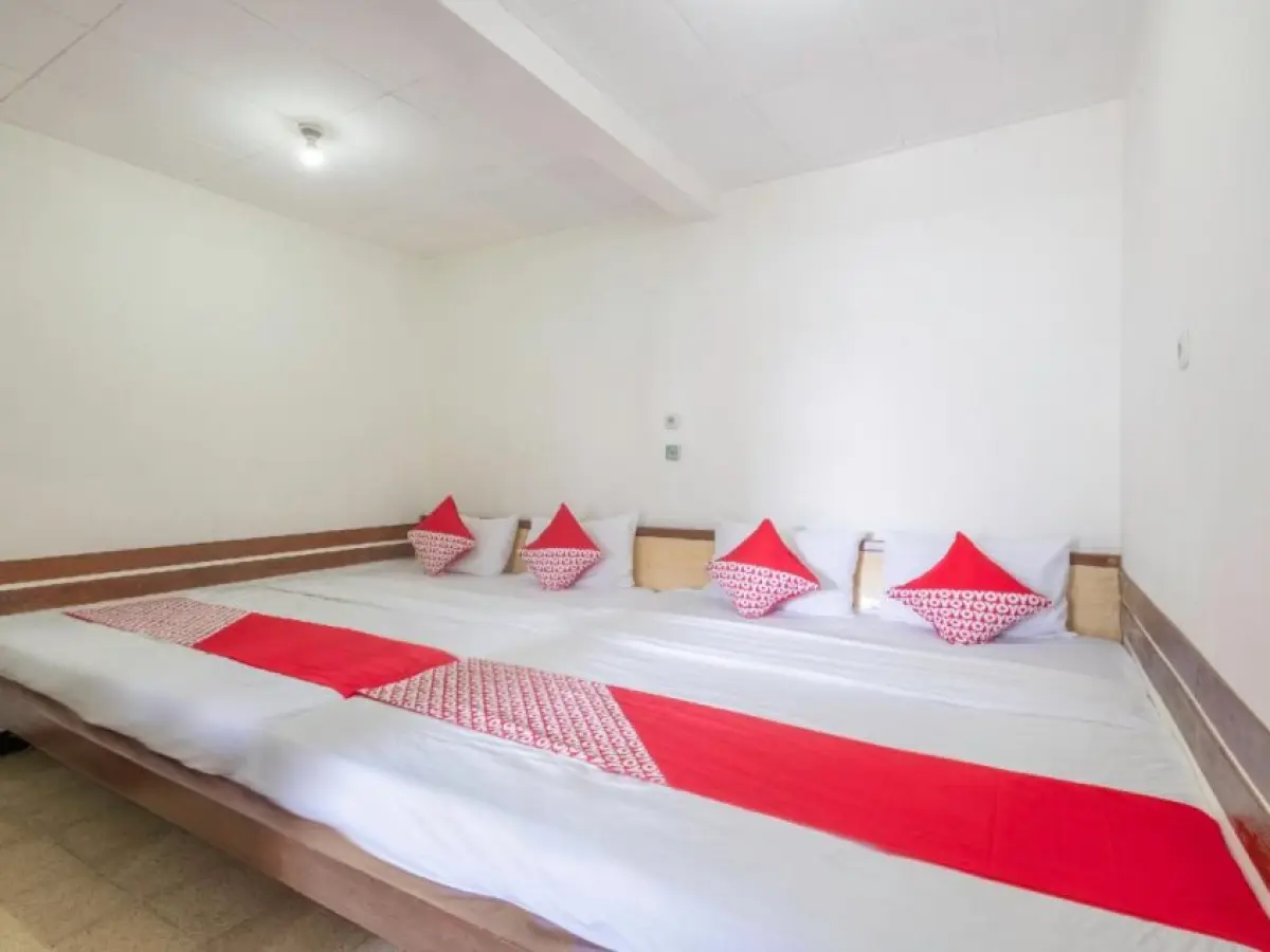 OYO 1869 Hotel Buah Sinuan