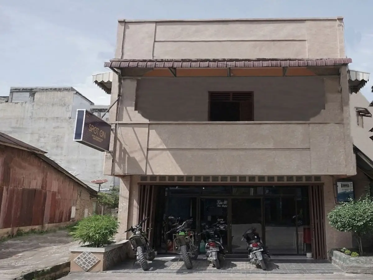 OYO 2200 Hotel Gunung Sari
