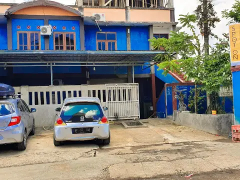 OYO 2226 Nurmega Jaya - Photo 1