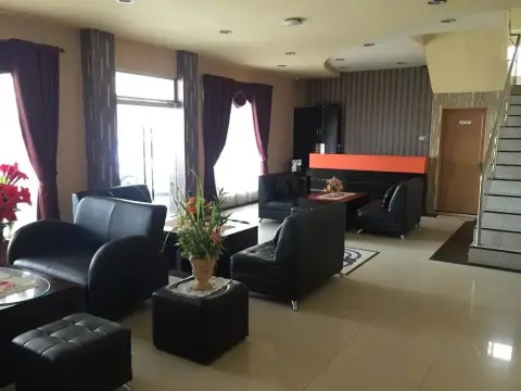 OYO 2255 Hotel Triantama - Photo 2