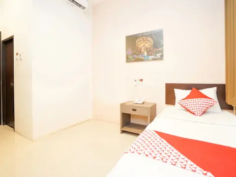 OYO 240 Audah Sevana Syariah Hotel - Photo 4