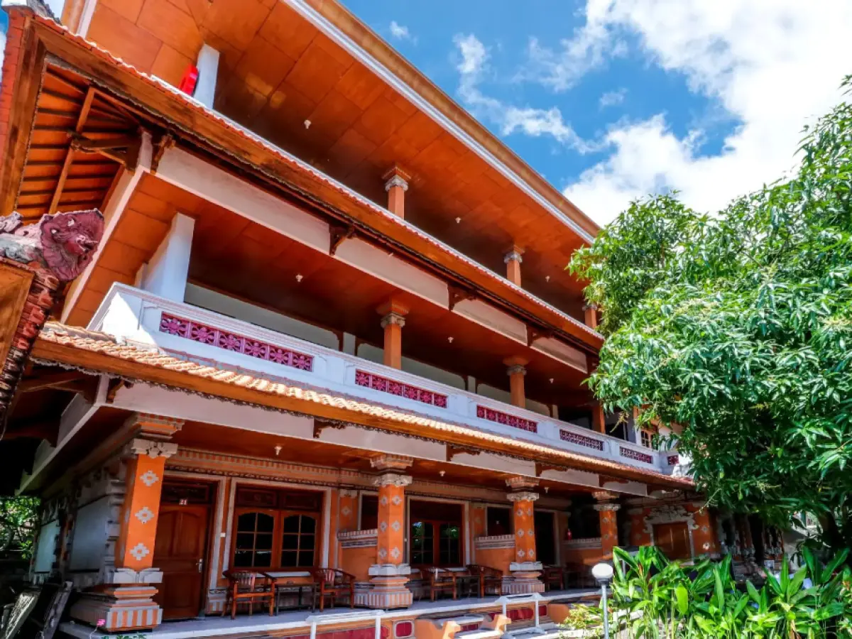 OYO 2411 Taman Mekar Beach Inn 2