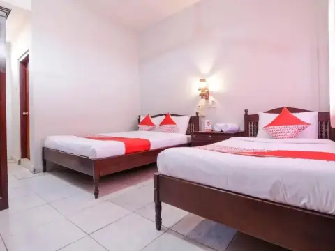 OYO 2411 Taman Mekar Beach Inn 2 - Photo 4