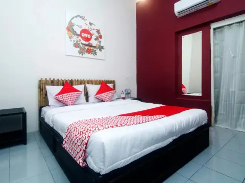 OYO 287 Rumah Eyang - Photo 2