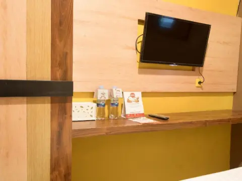 OYO 298 Gemilang Guesthouse - Photo 2