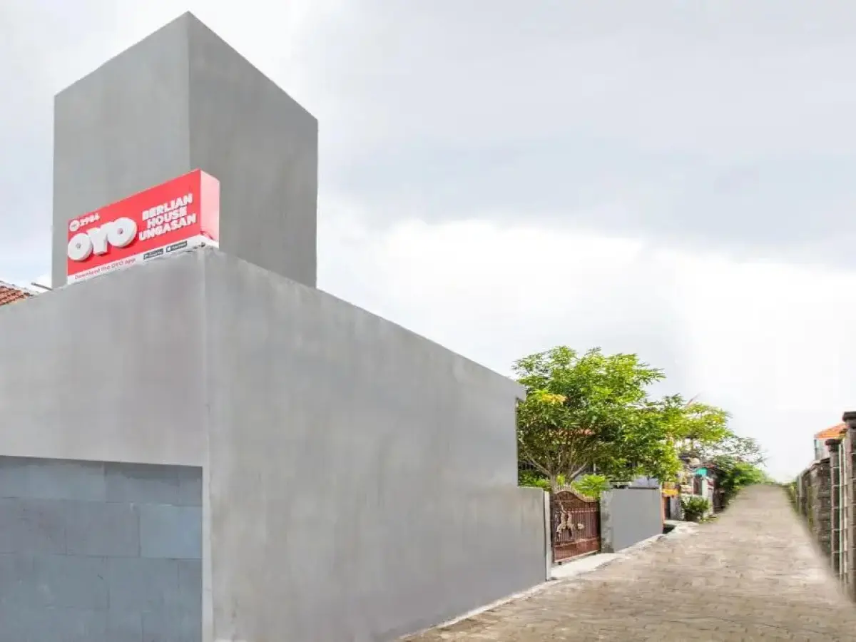 OYO 2984 Berlian House Ungasan