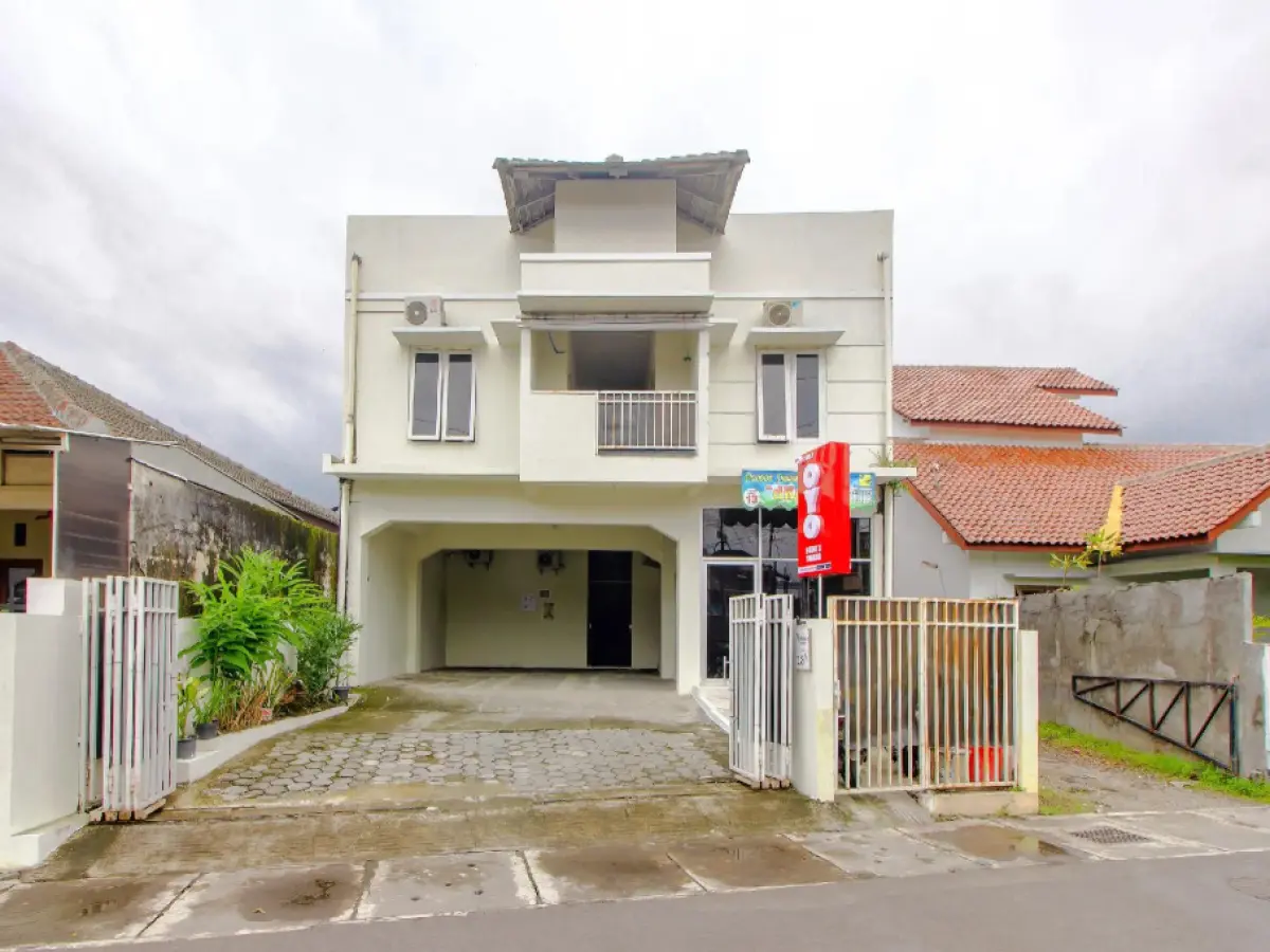 OYO 3083 D Kost 3 Syariah