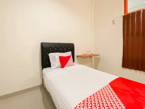 OYO 3092 Falah Residence Syariah - Photo 3