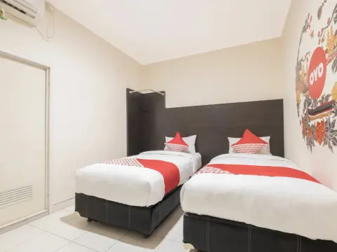 OYO 317 New Legend Hotel - Photo 3