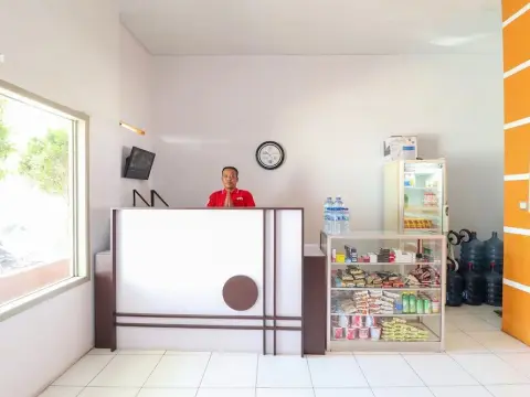 OYO 3340 Wisma Etiga - Photo 4