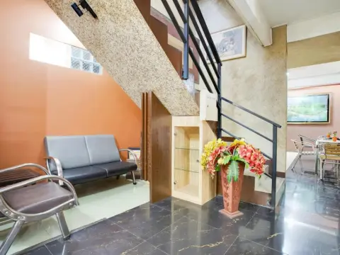 OYO 3822 Sultan Premiere Mine Home - Photo 1